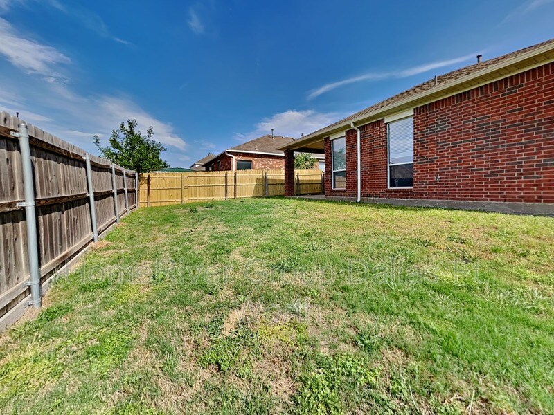 Building Photo - 4005 Martinsburg Dr