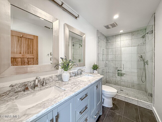 Building Photo - 1915 Woodside Dr