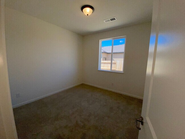 Building Photo - Built 2024 Spanish Springs Reno 5 Bedroom ...