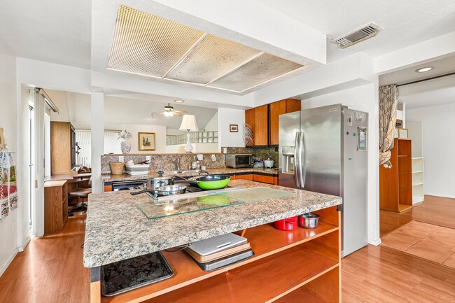 Building Photo - 1723 Sullins Way