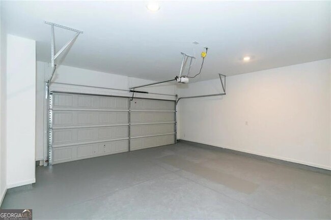 Building Photo - 1555 Brantin Dr