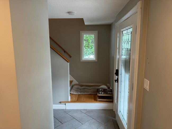 Building Photo - Modern 3 Bedroom Single Family - Available...