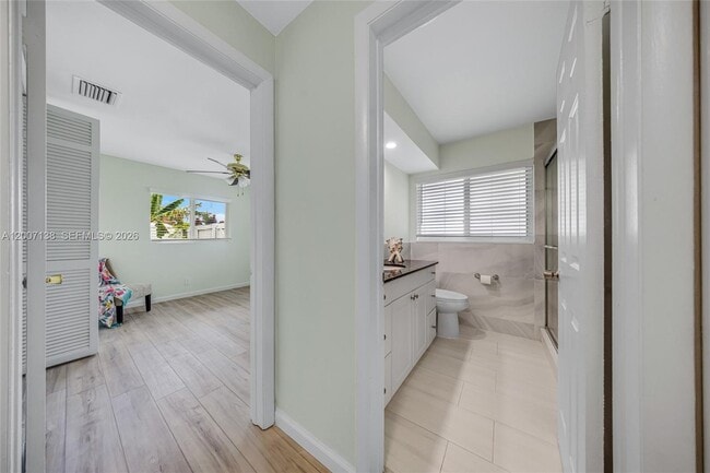 Building Photo - 1320 NE 27th Ave