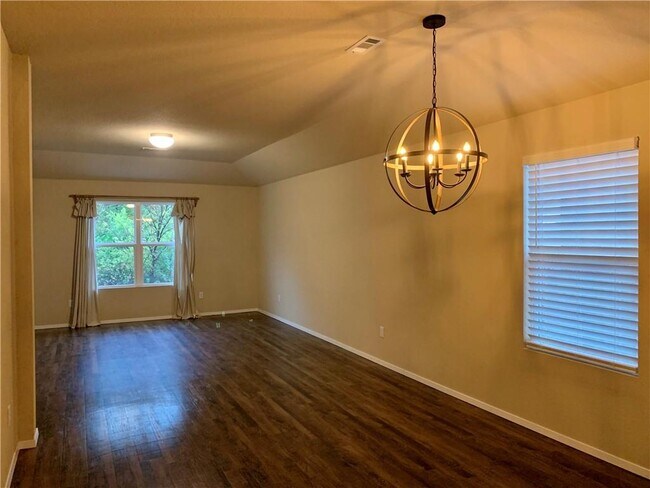 Building Photo - 7851 Bridgegate Ave