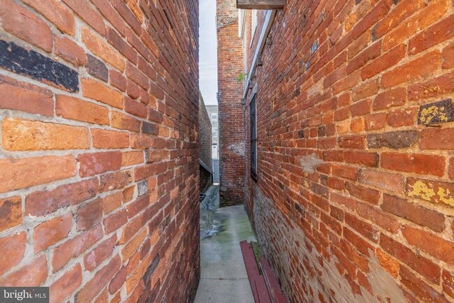 Building Photo - 508 Scott St