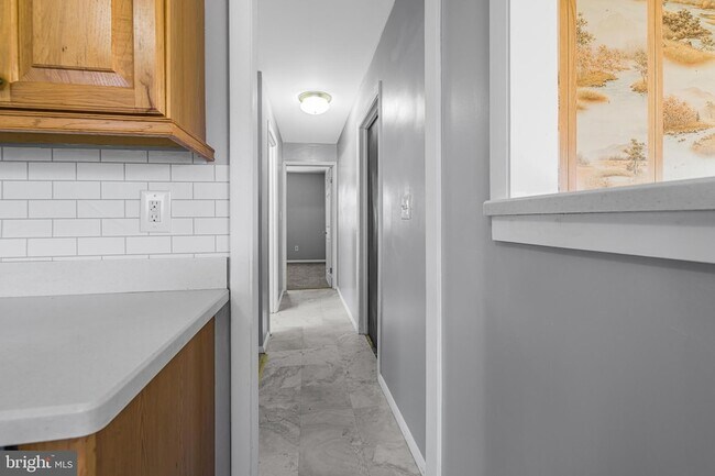 Building Photo - 816 Lincoln St