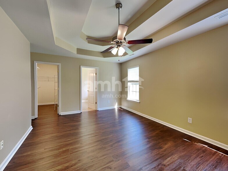 Building Photo - 1039 Saddle Wood Dr