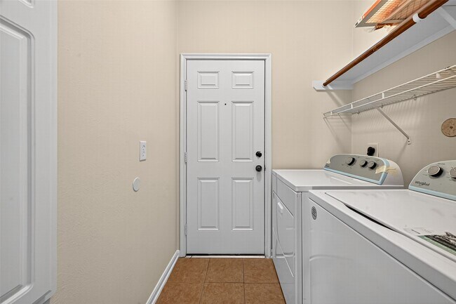 Building Photo - 7219 Anaquitas Creek Ct