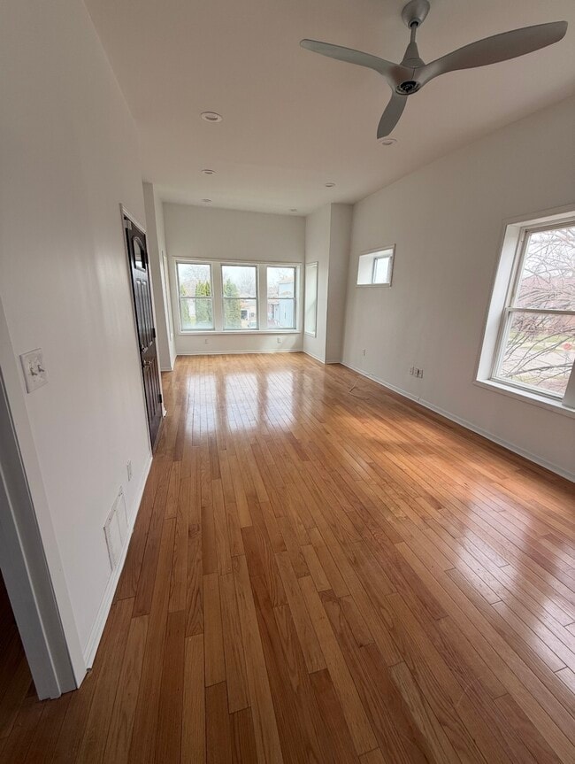 Building Photo - Singleton Multifamily Building