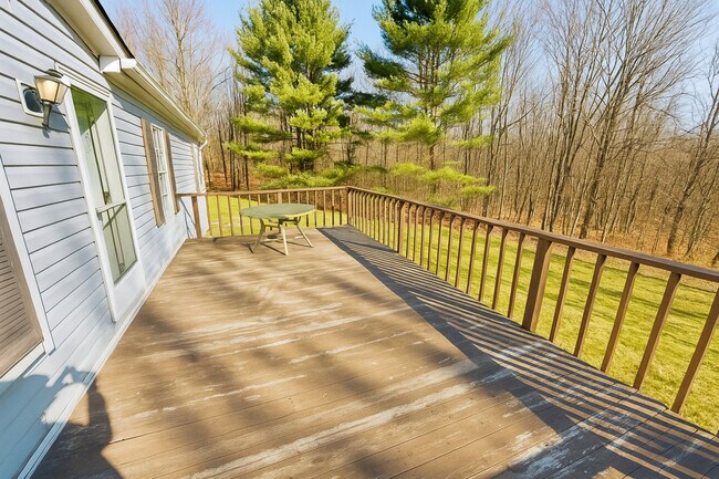 Building Photo - 44 Heinle Rd