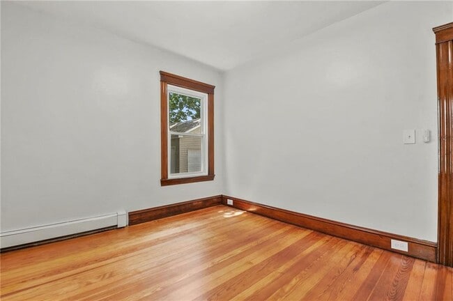 Building Photo - 360 Orient Ave