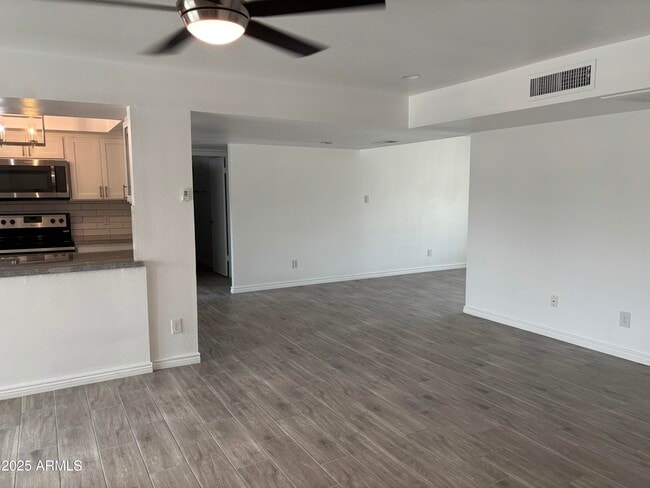 Building Photo - 4410 S Rita Ln