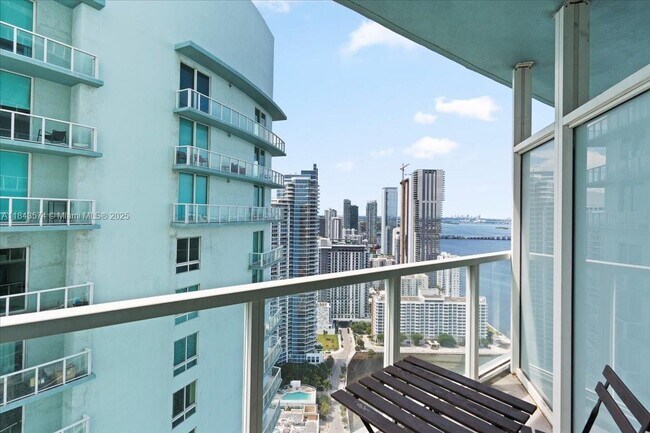 Primary Photo - 1900 N Bayshore Dr