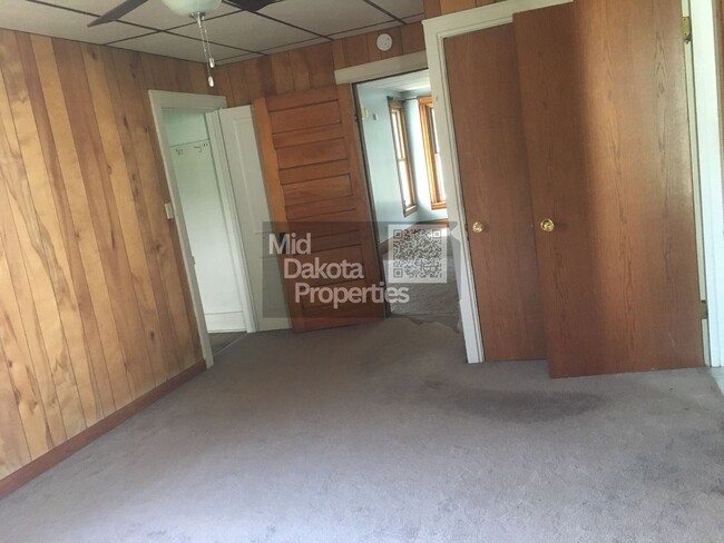 Building Photo - 517 N Duff St