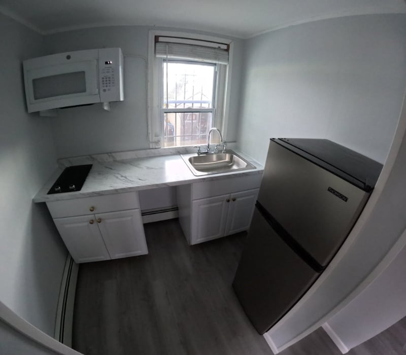 Building Photo - 729 Sharon Ave