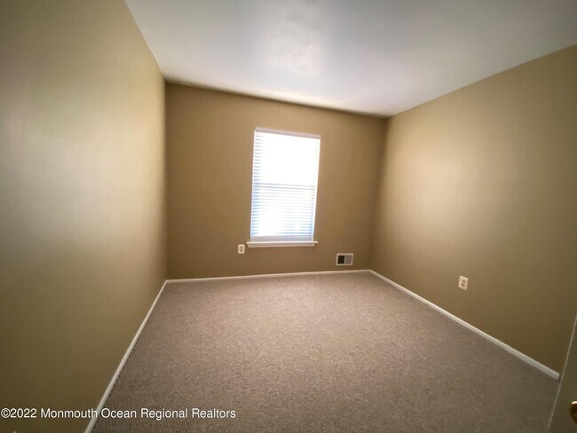 Building Photo - 1126 Gowdy Ave