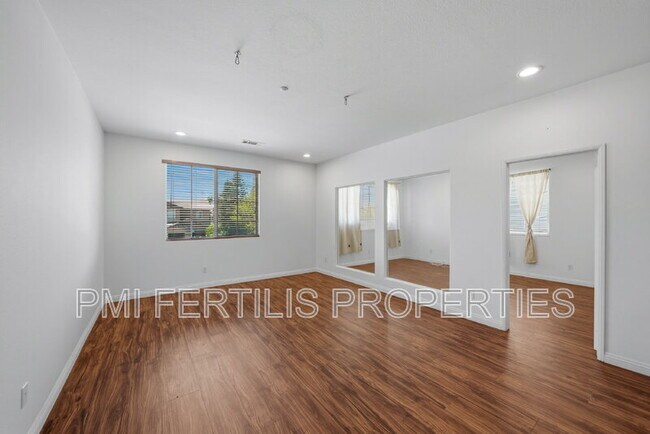 Building Photo - 7167 Elsa Ct