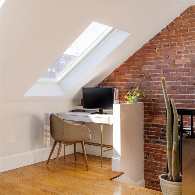Building Photo - 462 Shawmut Ave