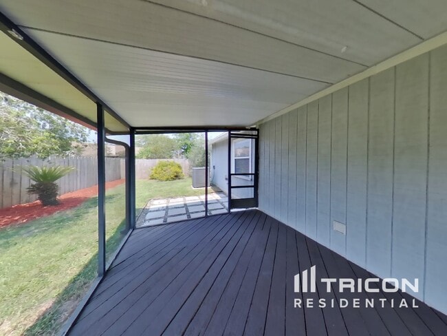 Building Photo - 344 Dijon Dr S