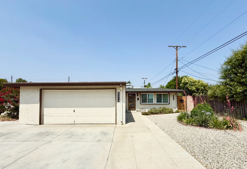 Primary Photo - 11714 Sproule Ave