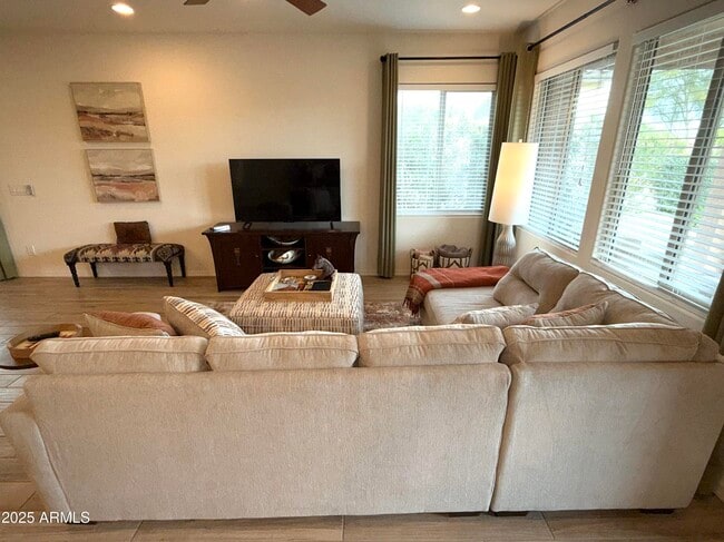 Building Photo - 16813 S 178th Dr