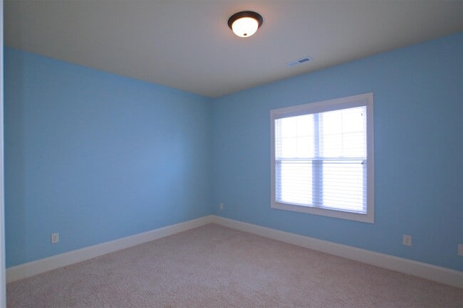 Building Photo - 112 Bancroft Brook Dr