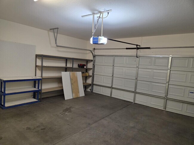 Building Photo - 1828 E Beverly Rd