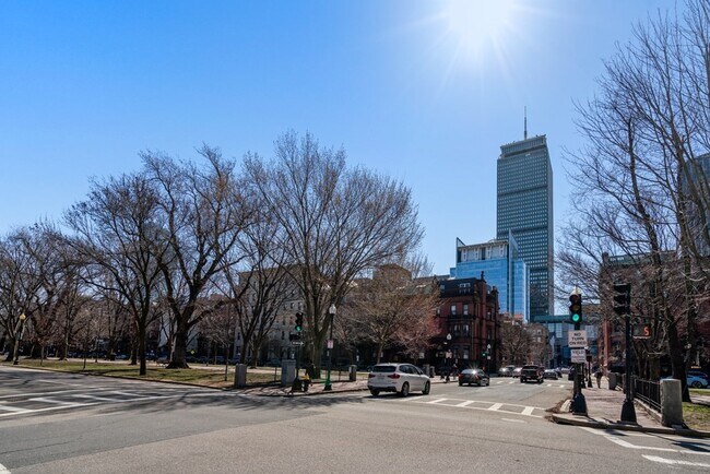 Building Photo - 273 Commonwealth Ave