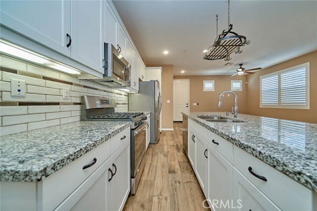 Building Photo - 35879 Landon Ln