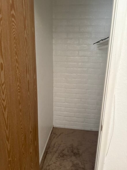 Building Photo - 797 W Mesa Verde Dr