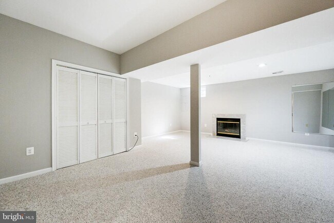 Building Photo - 7530 Oldham Way