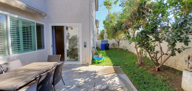 Building Photo - 5463 Avignon Ct