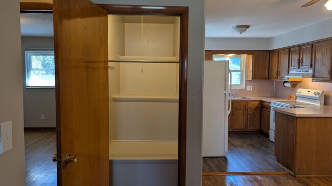Building Photo - 3713 Arnelle Rd