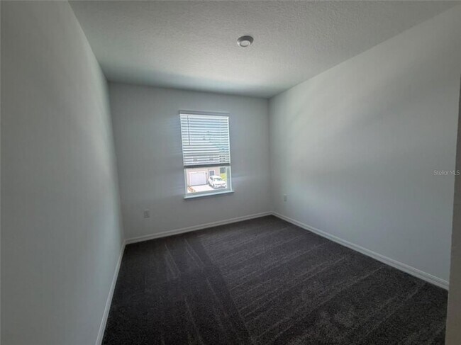 Building Photo - 1623 Fan Palm Dr