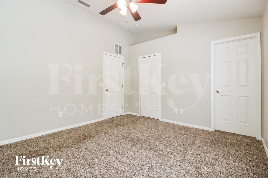 Building Photo - 1251 Charlesworth Dr
