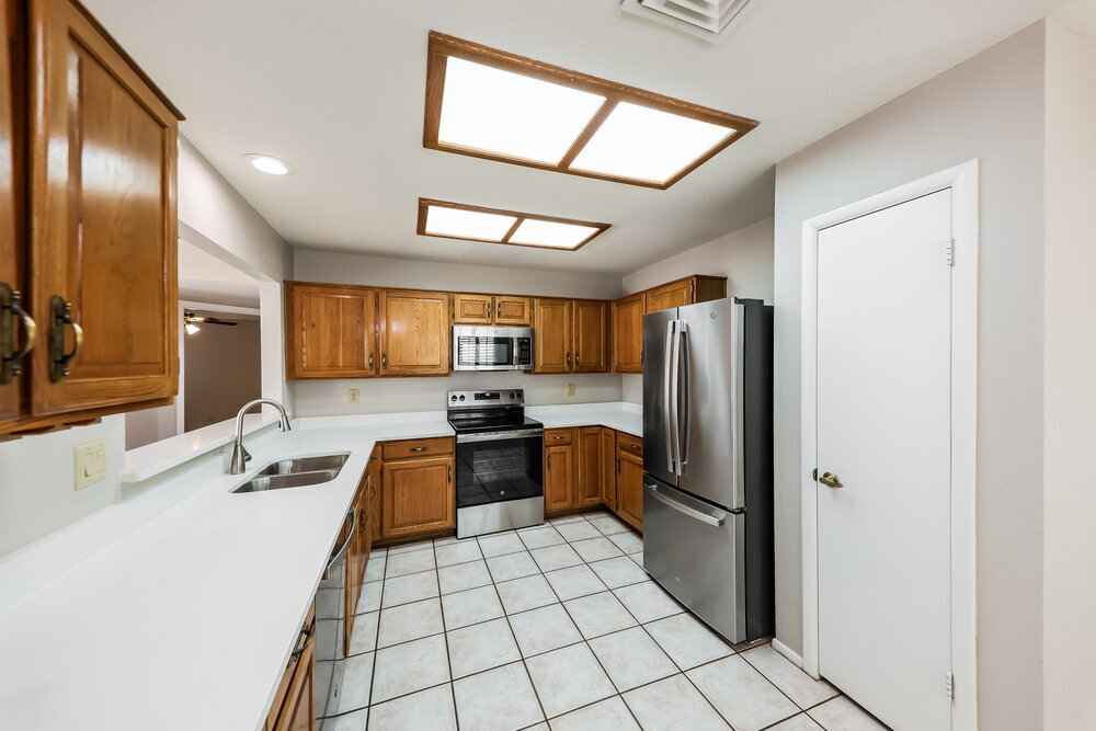 Building Photo - 7127 W Morrow Dr