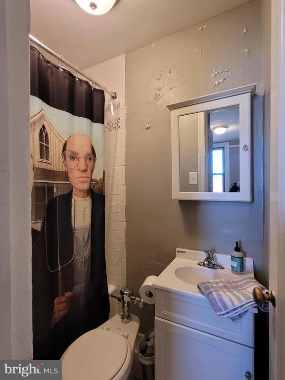 Building Photo - 2031 Locust St