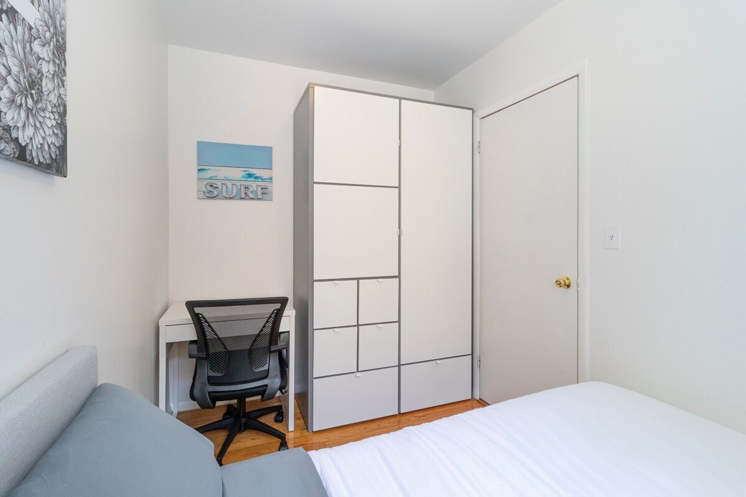 Building Photo - 334 E 96th St