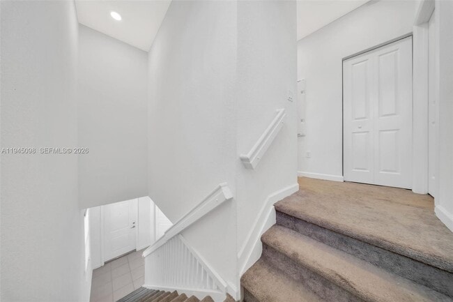 Building Photo - 2699 SE 19th St