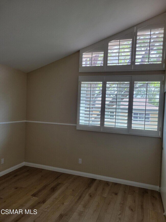 Building Photo - 1568 Covington Ave