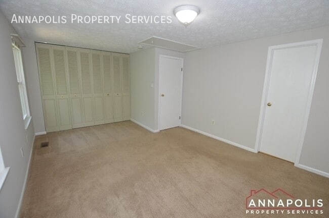 Building Photo - 1186 White Coral Ct