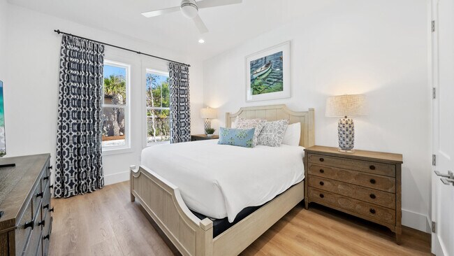 Building Photo - 28 Pelican Glide Ln