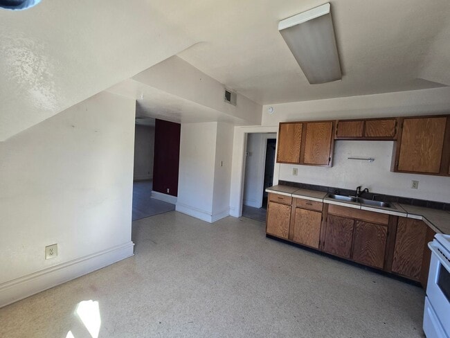 Building Photo - 1217 Palmer St