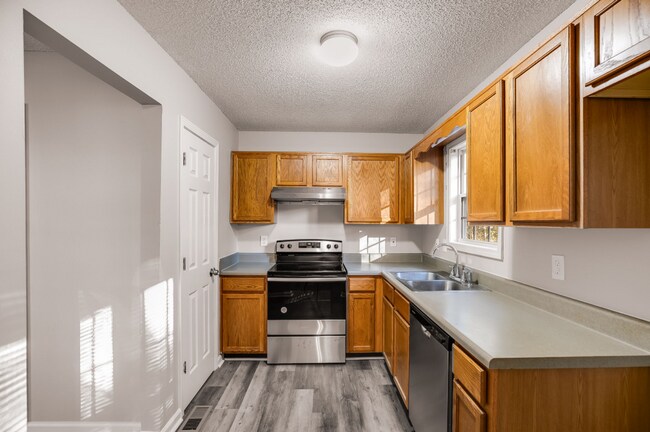 Building Photo - Villa Rica Rental