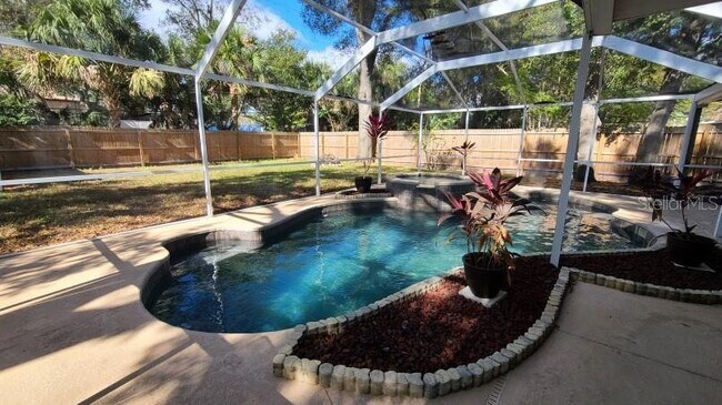 Building Photo - 1742 Cardinal Dr