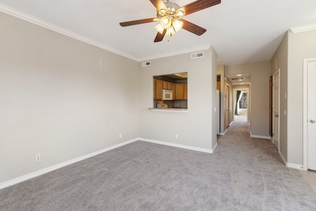 Building Photo - Immaculate 2 Bed 2 Bath Condo with Pikes Peak Views in D49!!!
