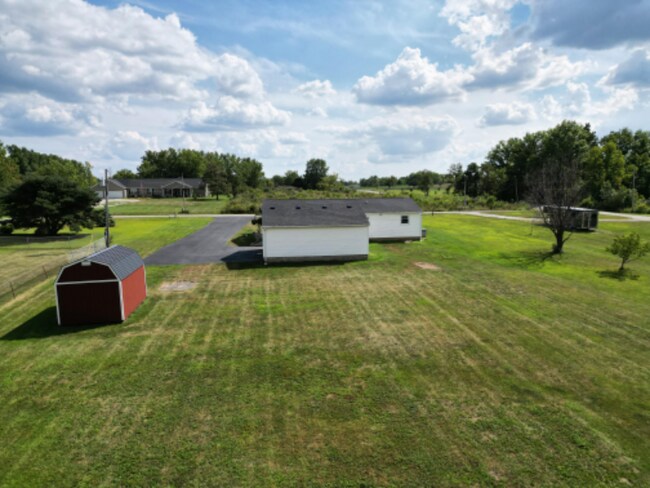 Building Photo - 5175 County Rd 162 S