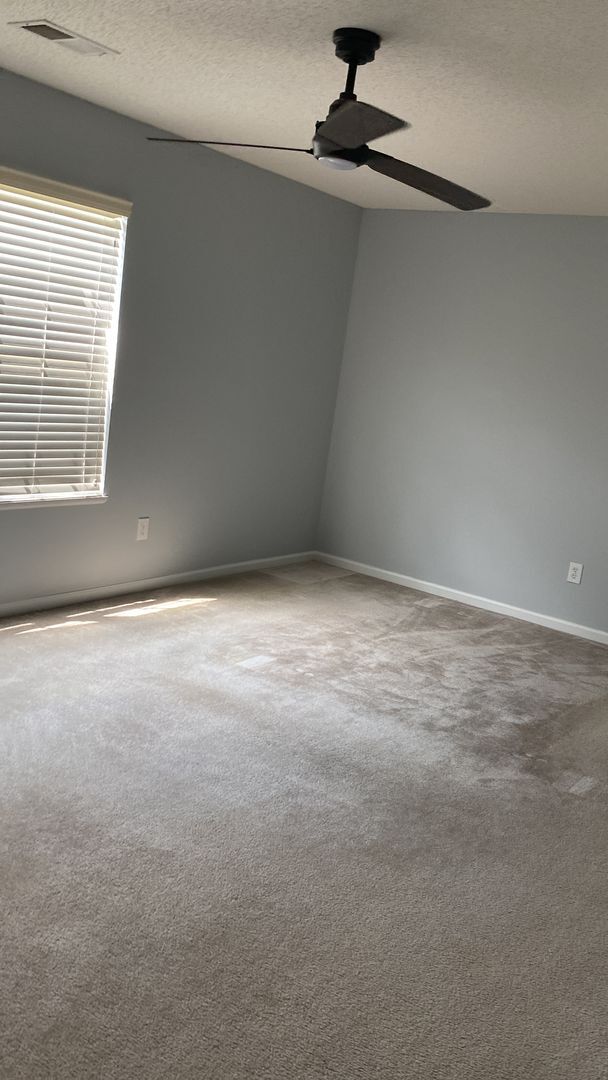 Building Photo - Beautiful 4 Bedroom