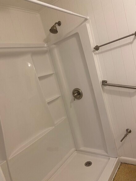 Building Photo - 1123 Law Rd