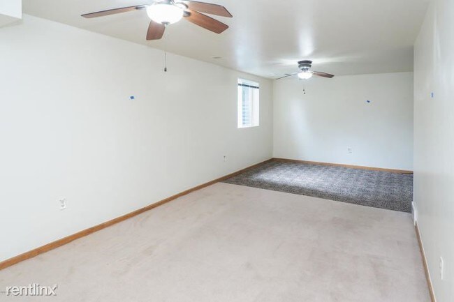 Building Photo - 3 br, 3 bath Duplex - 6065 Fairgrove St